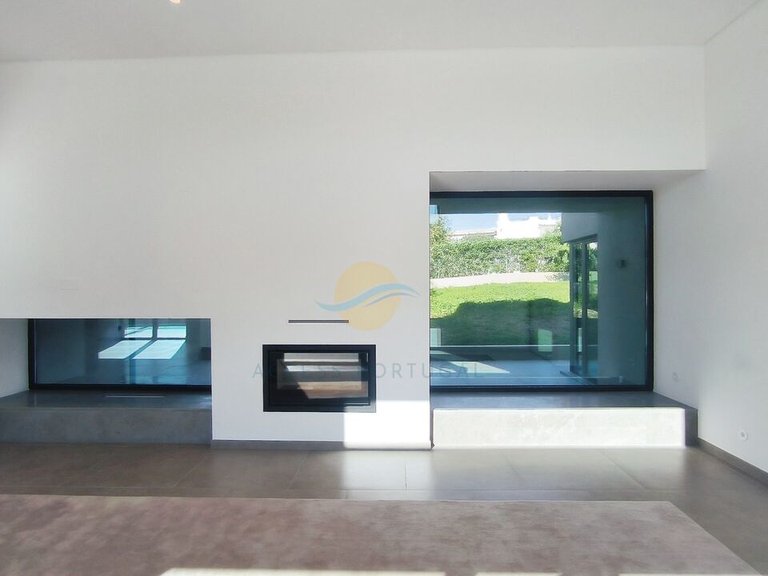 Villa for Sale in União Das Freguesias De Lagoa E Carvoeiro, Lagoa (algarve), Portugal 15