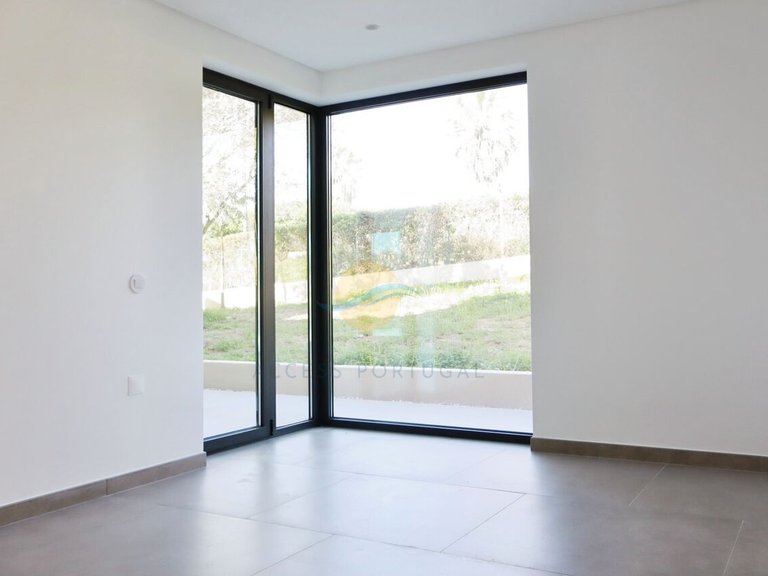 Villa for Sale in União Das Freguesias De Lagoa E Carvoeiro, Lagoa (algarve), Portugal 21