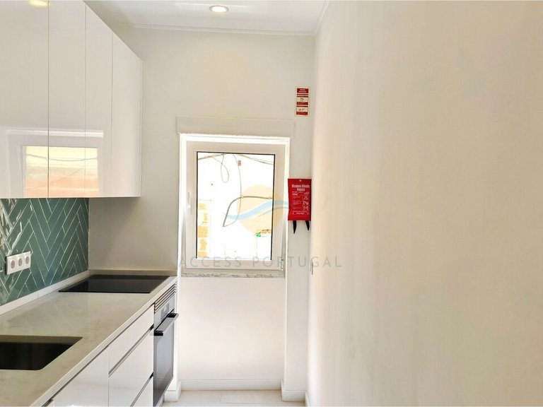Villa for Sale in Portimão, Portimão, Portugal 9