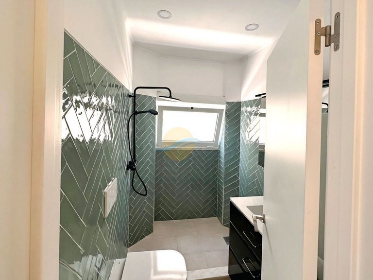 Villa for Sale in Portimão, Portimão, Portugal 11