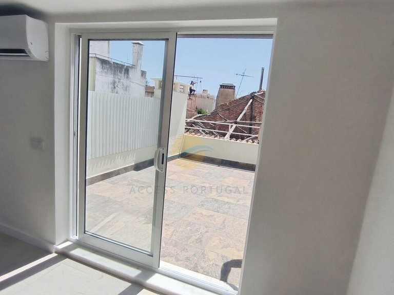 Villa for Sale in Portimão, Portimão, Portugal 14