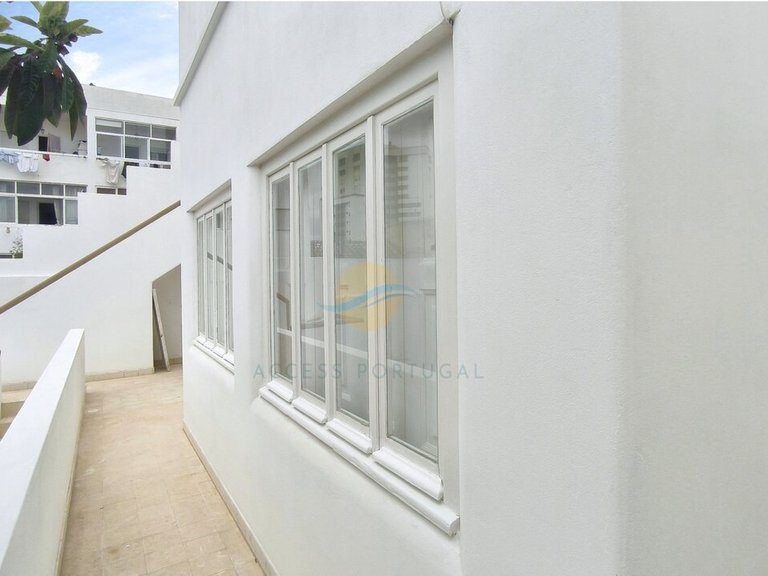 Villa for Sale in Portimão, Portimão, Portugal 4