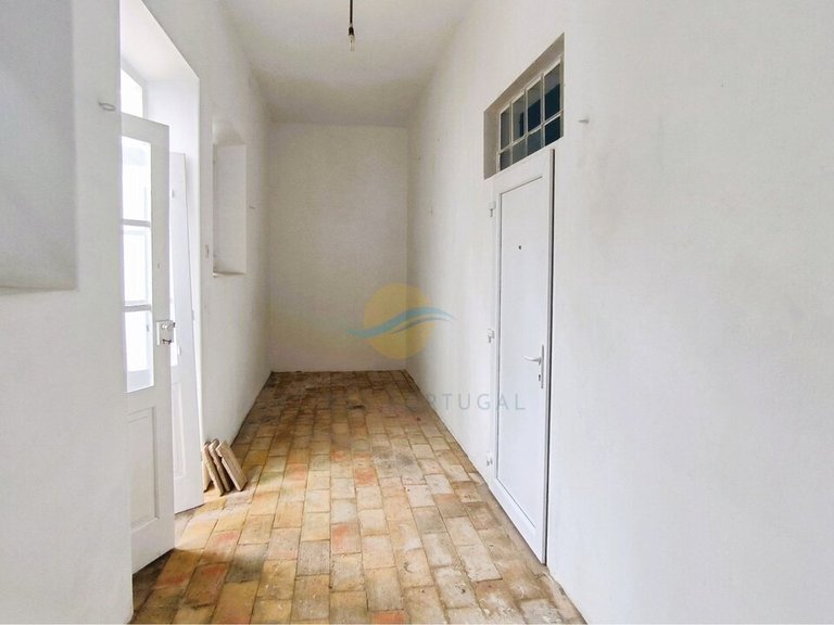 Villa for Sale in Portimão, Portimão, Portugal 23