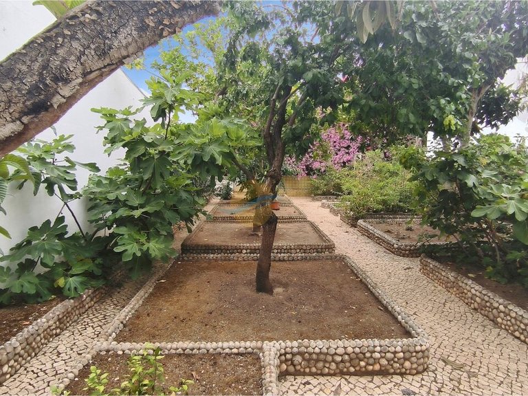Villa for Sale in Portimão, Portimão, Portugal 24