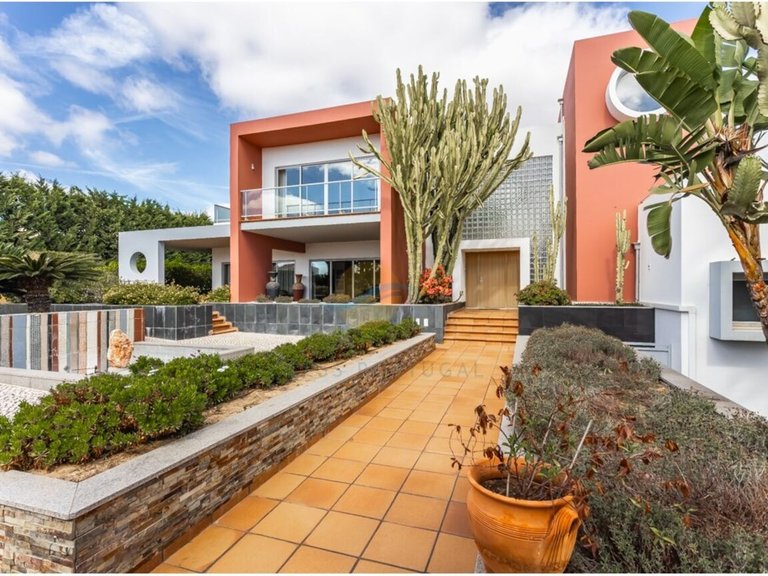 Villa for Sale in União Das Freguesias De Lagoa E Carvoeiro, Lagoa (algarve), Portugal 3