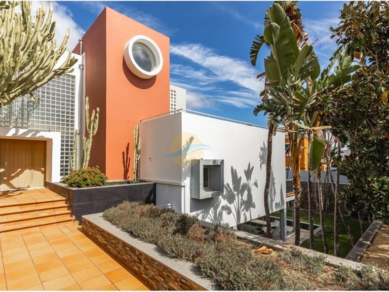 Villa for Sale in União Das Freguesias De Lagoa E Carvoeiro, Lagoa (algarve), Portugal 2