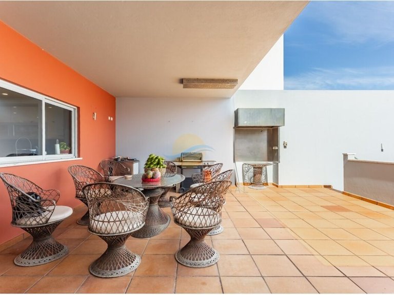 Villa for Sale in União Das Freguesias De Lagoa E Carvoeiro, Lagoa (algarve), Portugal 20