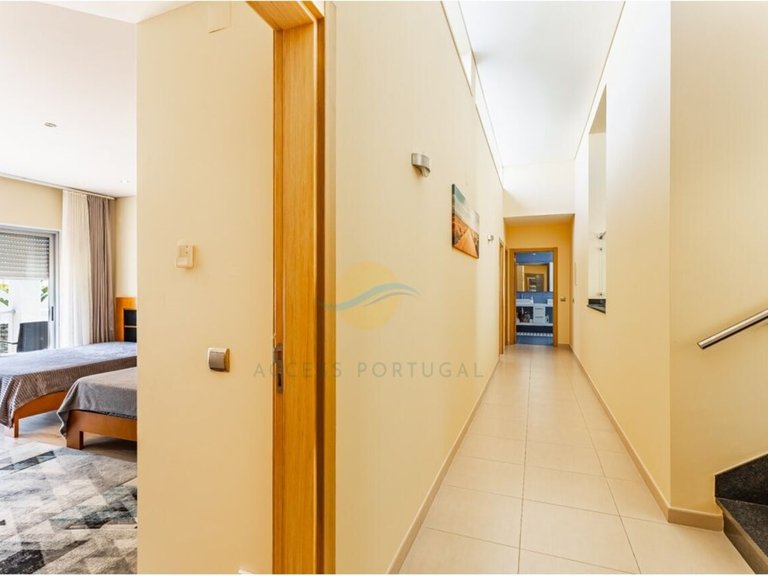 Villa for Sale in União Das Freguesias De Lagoa E Carvoeiro, Lagoa (algarve), Portugal 26