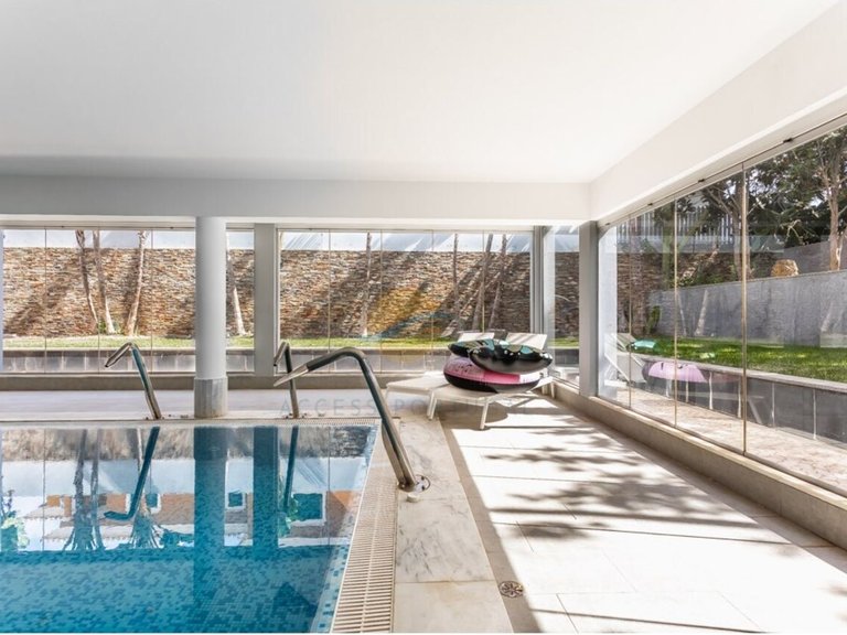 Villa for Sale in União Das Freguesias De Lagoa E Carvoeiro, Lagoa (algarve), Portugal 37