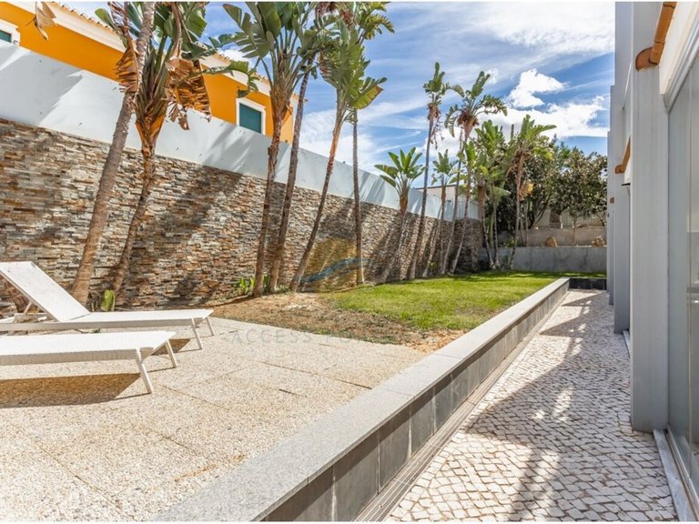 Villa for Sale in União Das Freguesias De Lagoa E Carvoeiro, Lagoa (algarve), Portugal 41
