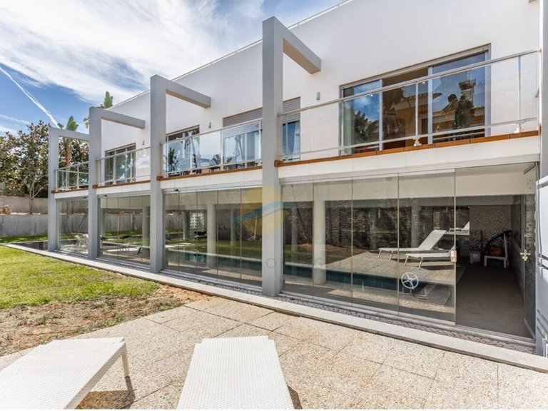 Villa for Sale in União Das Freguesias De Lagoa E Carvoeiro, Lagoa (algarve), Portugal 42