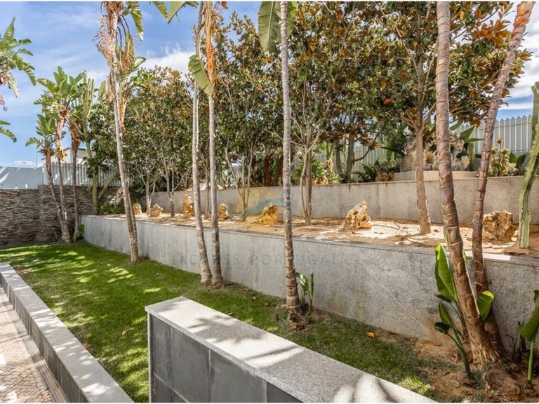 Villa for Sale in União Das Freguesias De Lagoa E Carvoeiro, Lagoa (algarve), Portugal 44