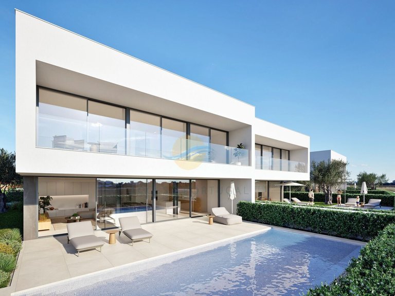 Villa for Sale in São Gonçalo De Lagos, Lagos, Portugal 1