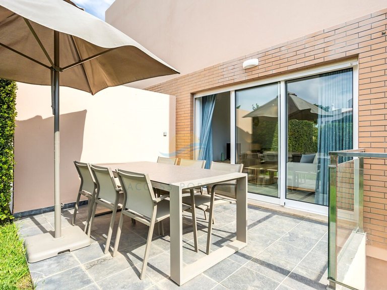 Villa for Sale in União Das Freguesias De Lagoa E Carvoeiro, Lagoa (algarve), Portugal 10