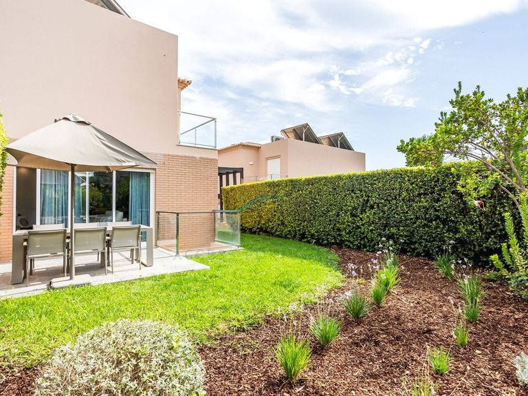 Villa for Sale in União Das Freguesias De Lagoa E Carvoeiro, Lagoa (algarve), Portugal 11