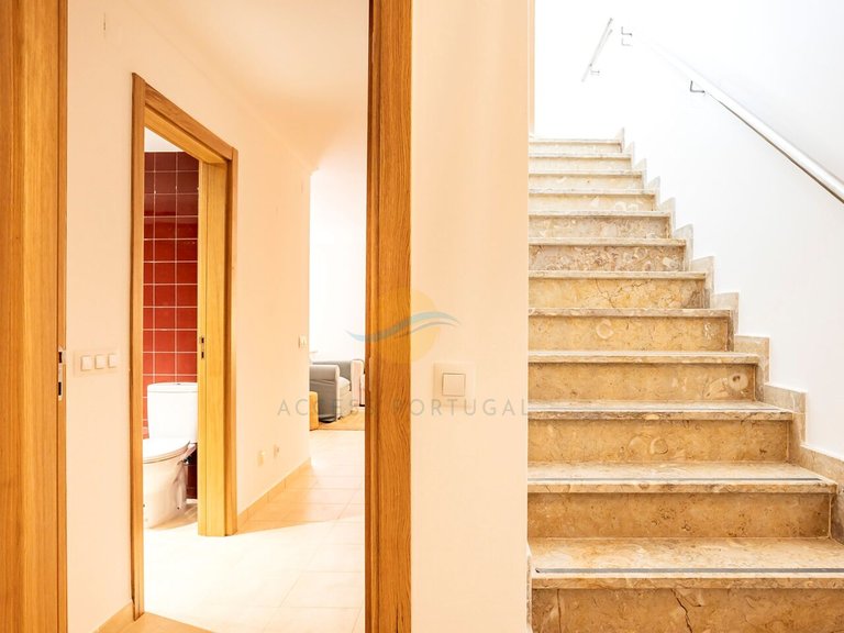 Villa for Sale in União Das Freguesias De Lagoa E Carvoeiro, Lagoa (algarve), Portugal 15