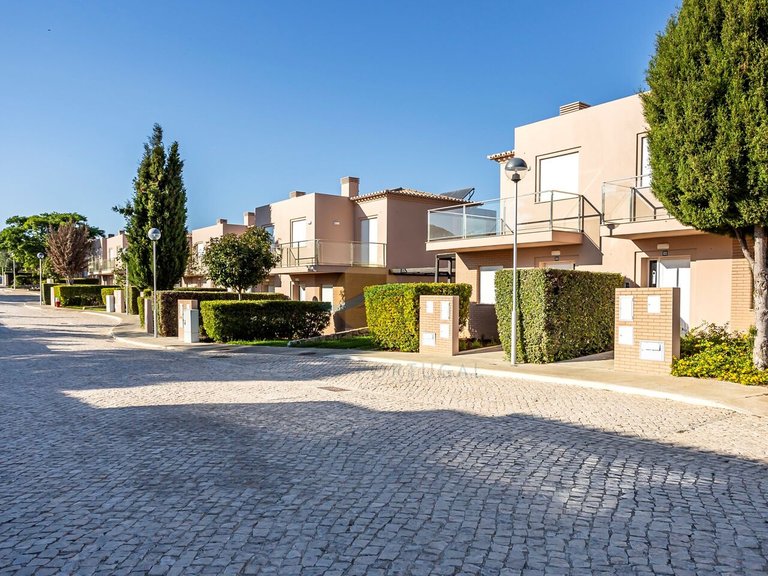 Villa for Sale in União Das Freguesias De Lagoa E Carvoeiro, Lagoa (algarve), Portugal 36