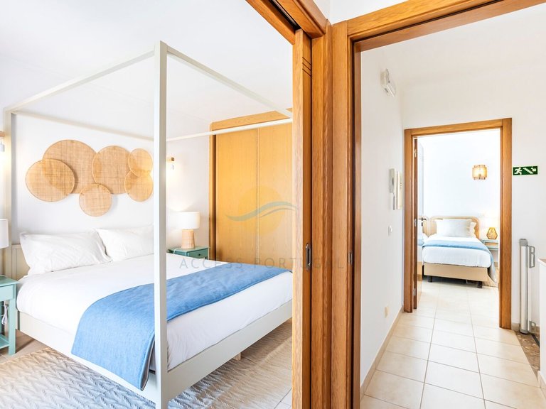 Villa for Sale in União Das Freguesias De Lagoa E Carvoeiro, Lagoa (algarve), Portugal 24