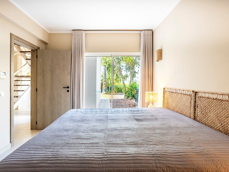 Villa for Sale in União Das Freguesias De Lagoa E Carvoeiro, Lagoa (algarve), Portugal 23