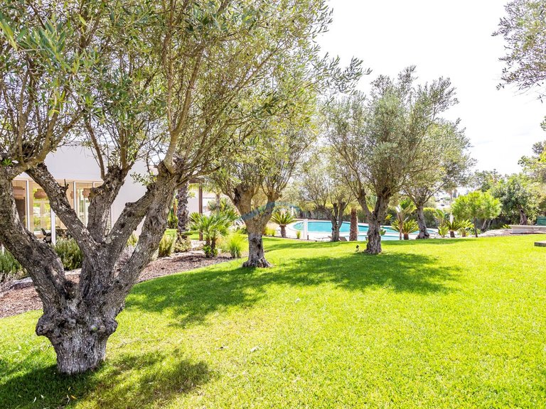 Villa for Sale in União Das Freguesias De Lagoa E Carvoeiro, Lagoa (algarve), Portugal 37