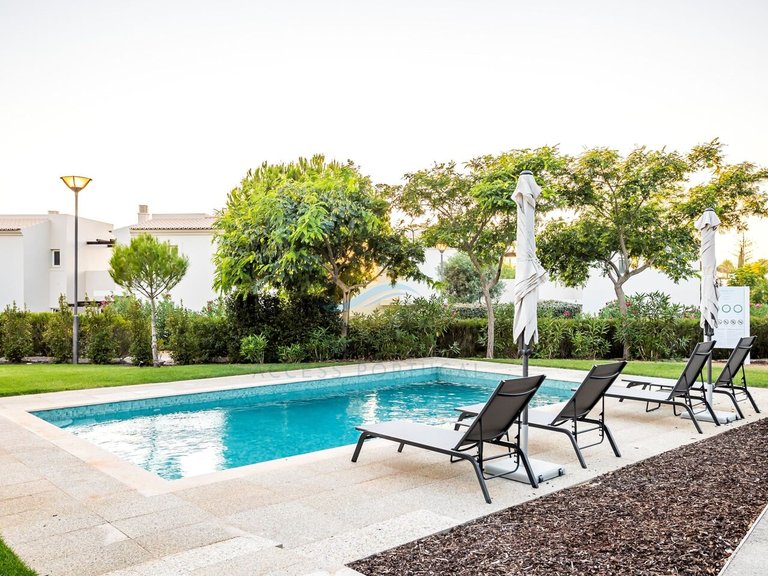 Villa for Sale in União Das Freguesias De Lagoa E Carvoeiro, Lagoa (algarve), Portugal 31