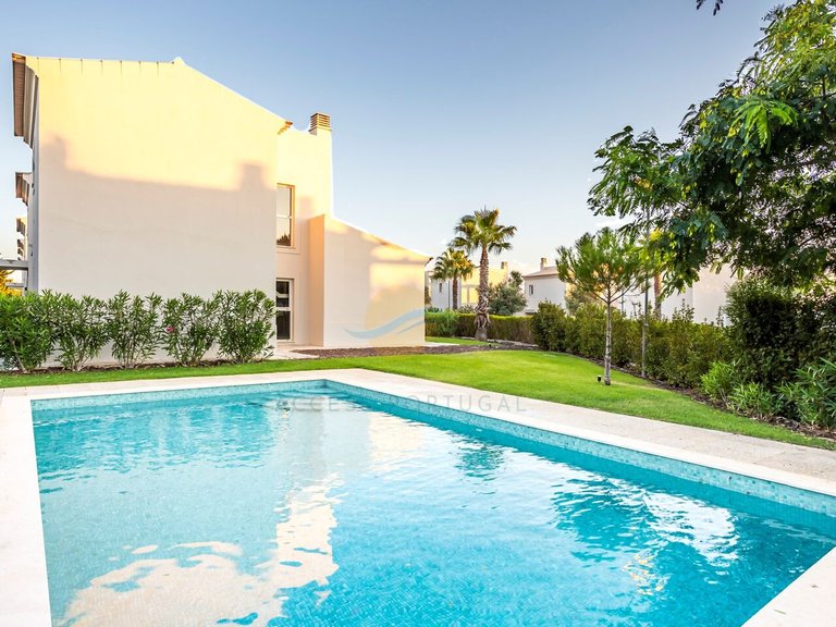Villa for Sale in União Das Freguesias De Lagoa E Carvoeiro, Lagoa (algarve), Portugal 32