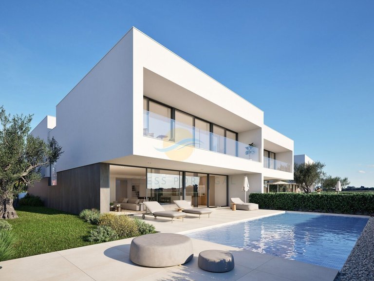 Villa for Sale in São Gonçalo De Lagos, Lagos, Portugal 4