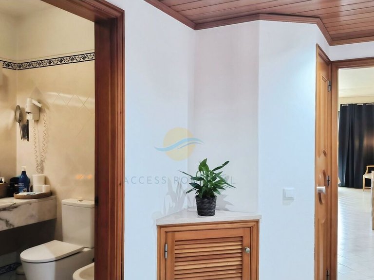 Apartment for Sale in Albufeira E Olhos De Água, Albufeira, Portugal 16