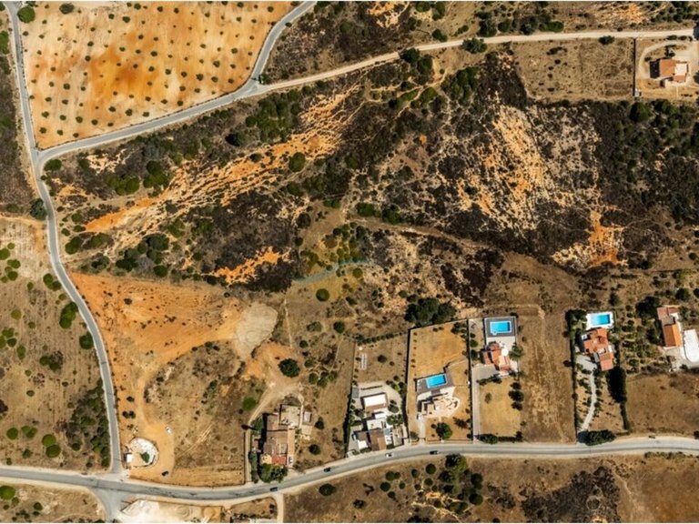 Villa for Sale in União Das Freguesias De Lagoa E Carvoeiro, Lagoa (algarve), Portugal 6