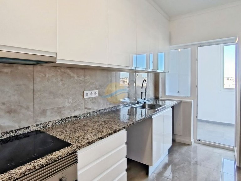 Apartment for Sale in Portimão, Portimão, Portugal 3