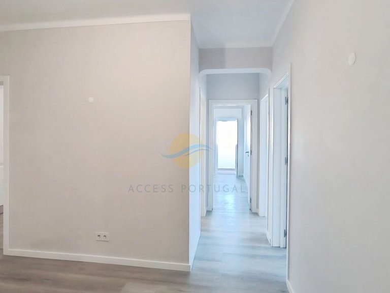 Apartment for Sale in Portimão, Portimão, Portugal 8