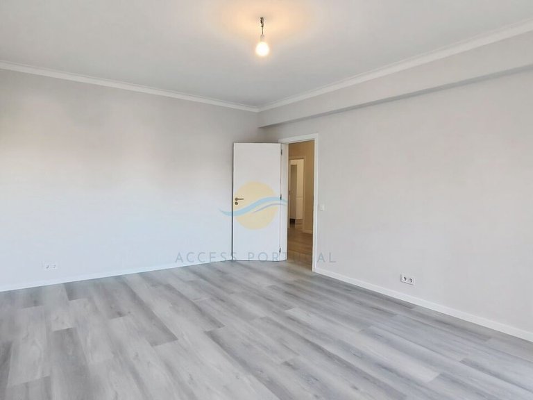 Apartment for Sale in Portimão, Portimão, Portugal 11