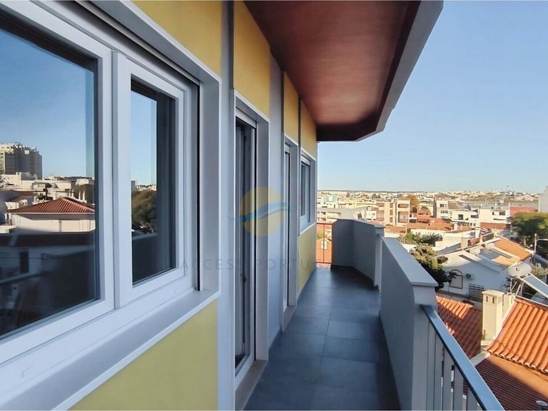 Apartment for Sale in Portimão, Portimão, Portugal 14