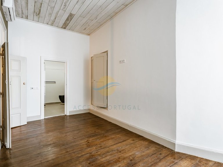 Villa for Sale in Portimão, Portimão, Portugal 29