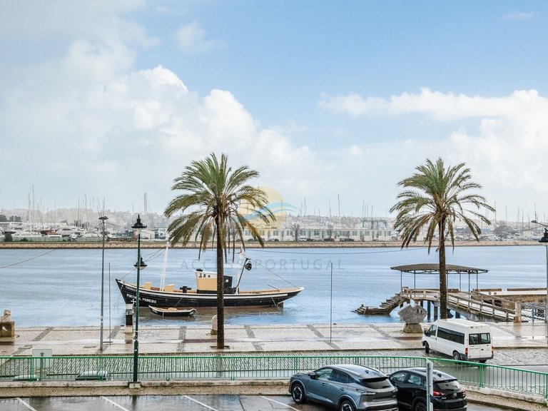 Villa for Sale in Portimão, Portimão, Portugal 2