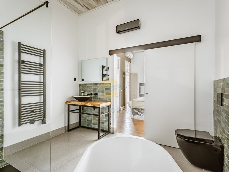 Villa for Sale in Portimão, Portimão, Portugal 24