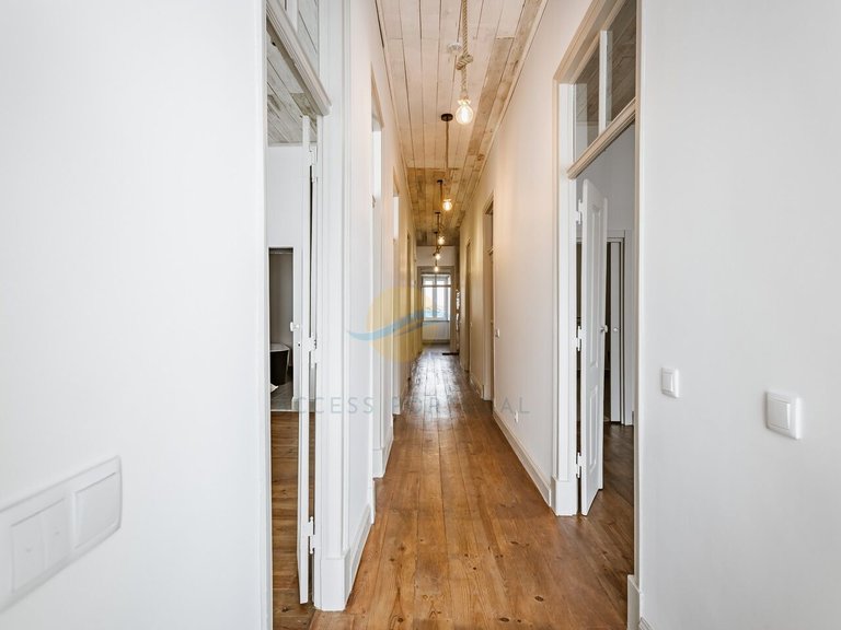 Villa for Sale in Portimão, Portimão, Portugal 13