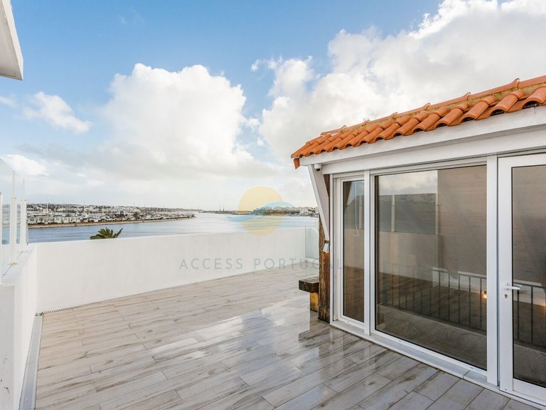 Villa for Sale in Portimão, Portimão, Portugal 44