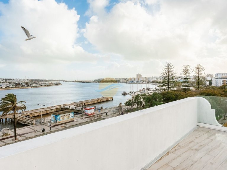 Villa for Sale in Portimão, Portimão, Portugal 42