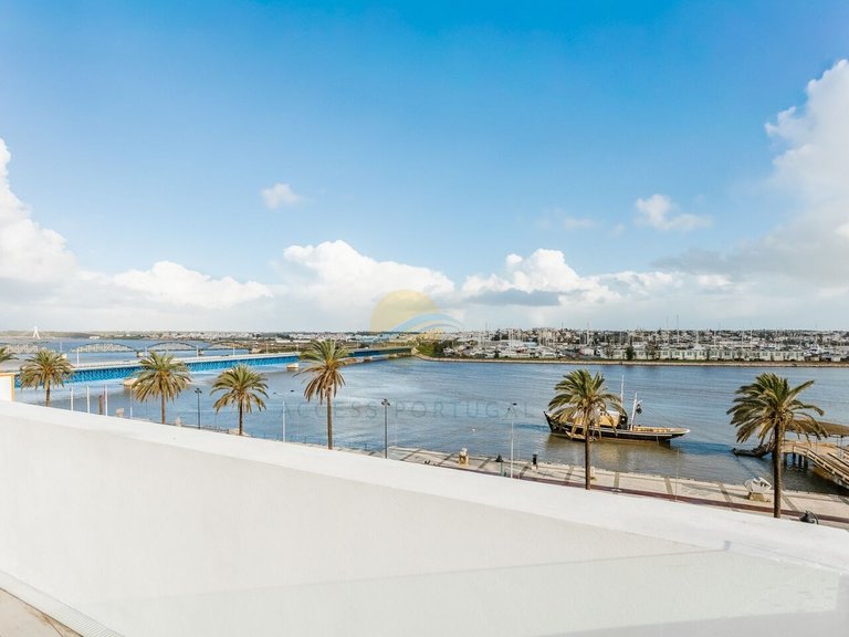 Villa for Sale in Portimão, Portimão, Portugal 43