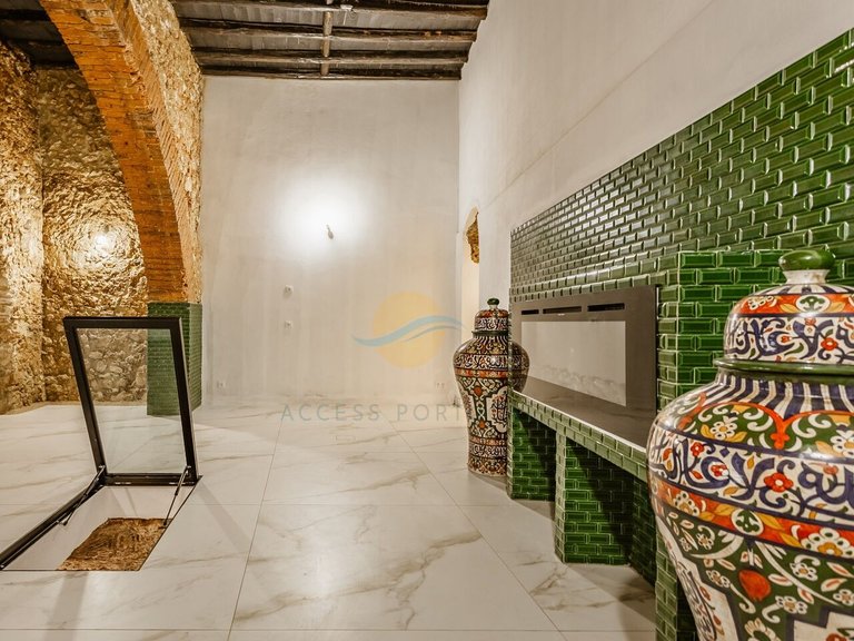 Villa for Sale in Portimão, Portimão, Portugal 8