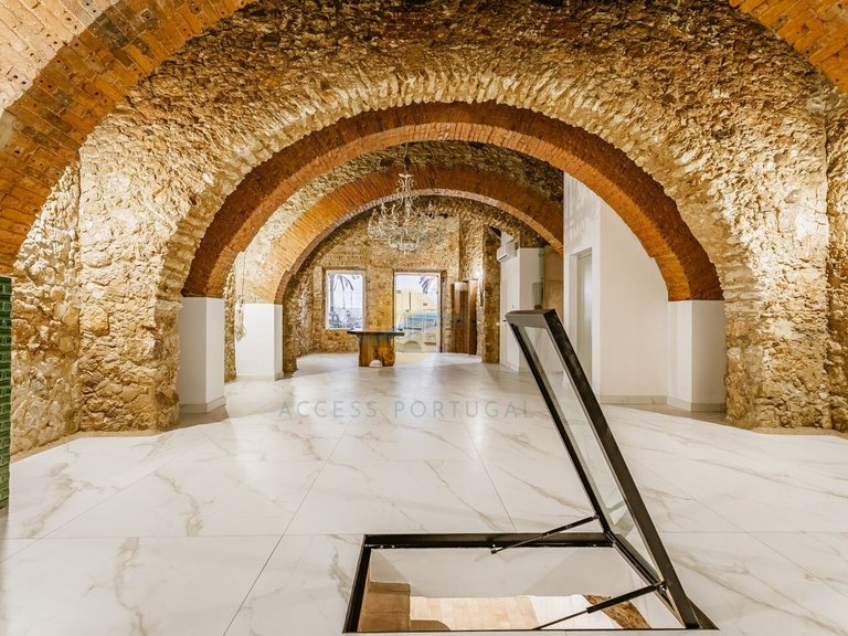 Villa for Sale in Portimão, Portimão, Portugal 10