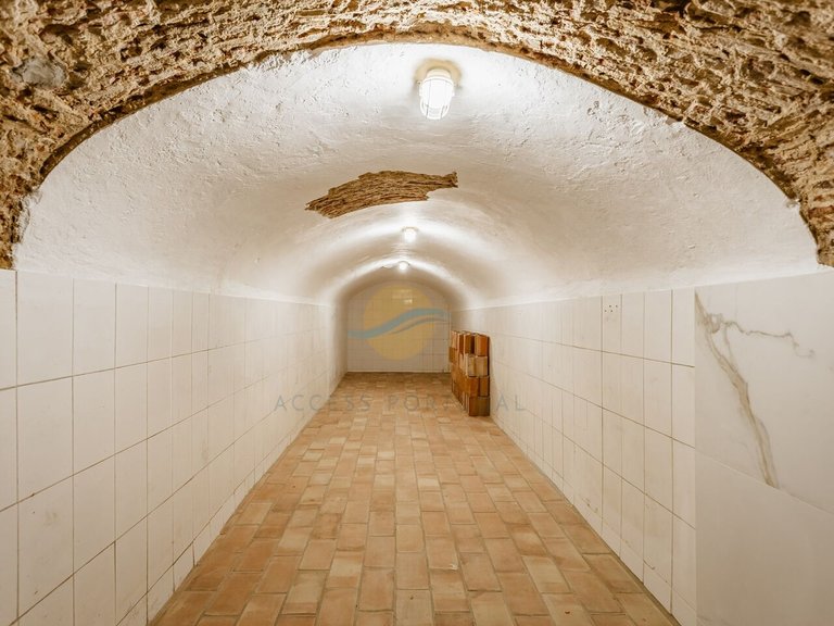 Villa for Sale in Portimão, Portimão, Portugal 49