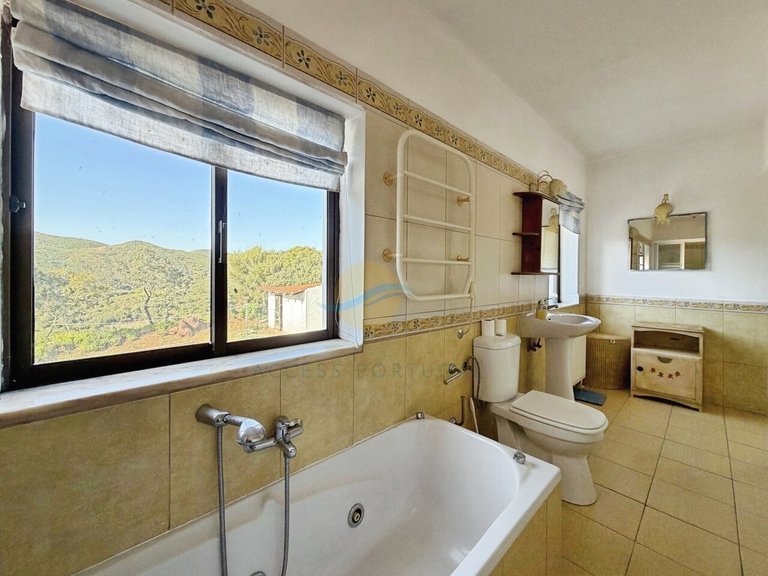 Villa for Sale in São Bartolomeu De Messines, Silves, Portugal 43