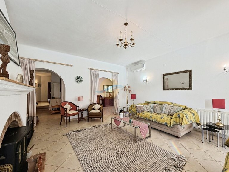 Villa for Sale in São Bartolomeu De Messines, Silves, Portugal 20