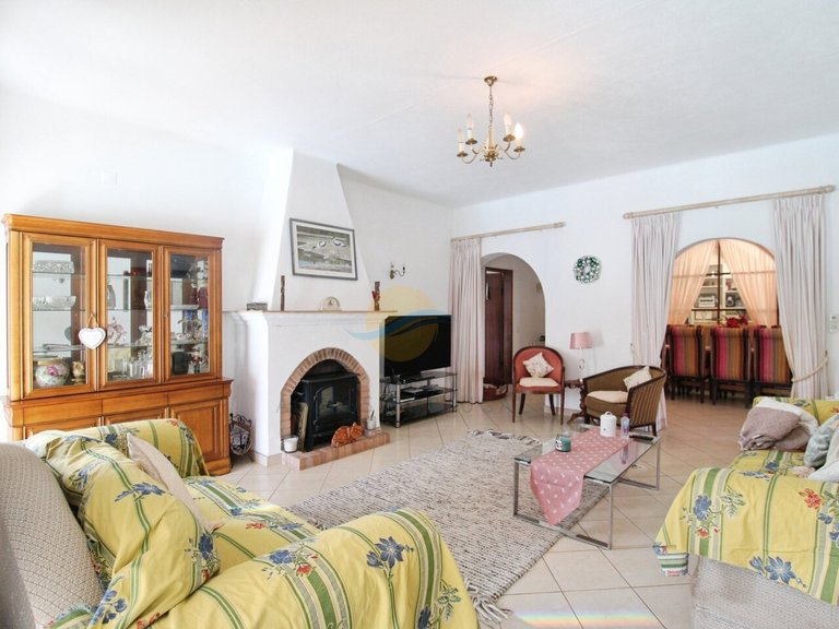 Villa for Sale in São Bartolomeu De Messines, Silves, Portugal 19