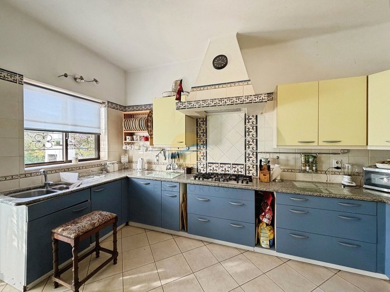 Villa for Sale in São Bartolomeu De Messines, Silves, Portugal 13