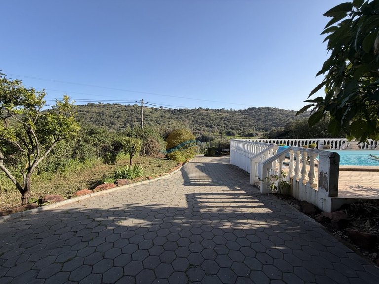 Villa for Sale in São Bartolomeu De Messines, Silves, Portugal 7