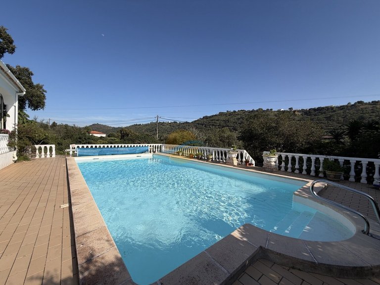 Villa for Sale in São Bartolomeu De Messines, Silves, Portugal 8