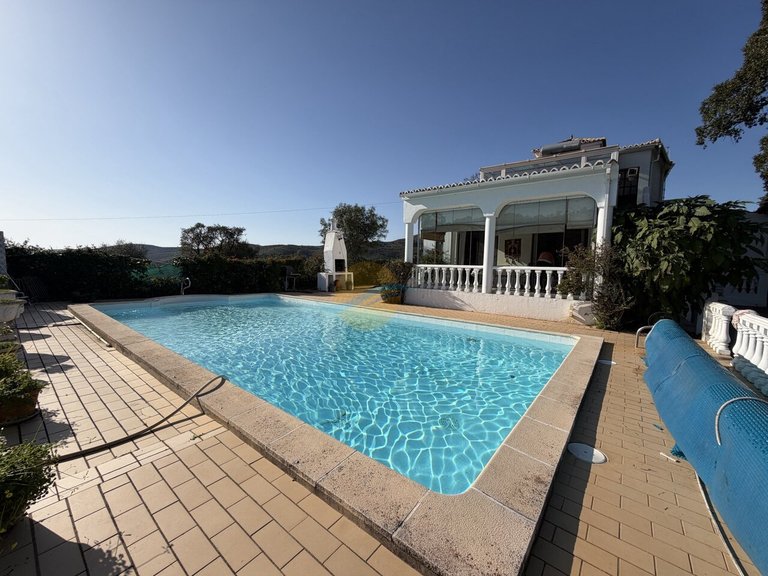 Villa for Sale in São Bartolomeu De Messines, Silves, Portugal 1
